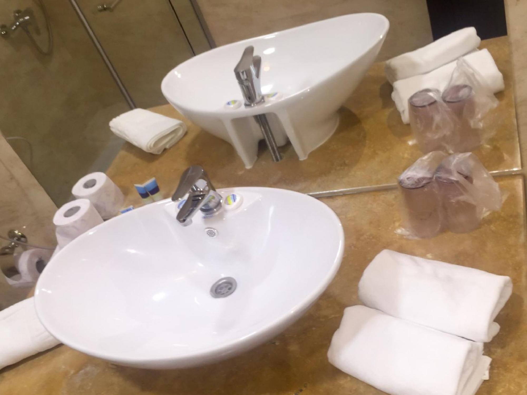 ホテル Laura Holiday Brăila 部屋 写真